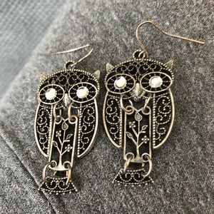 *free with bundle* Owl dangle earrings